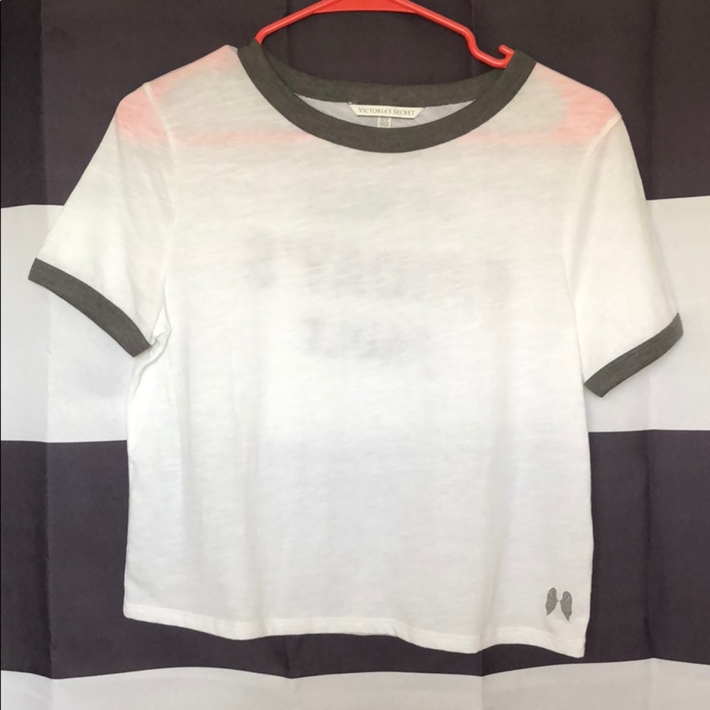 cropped graphic tee